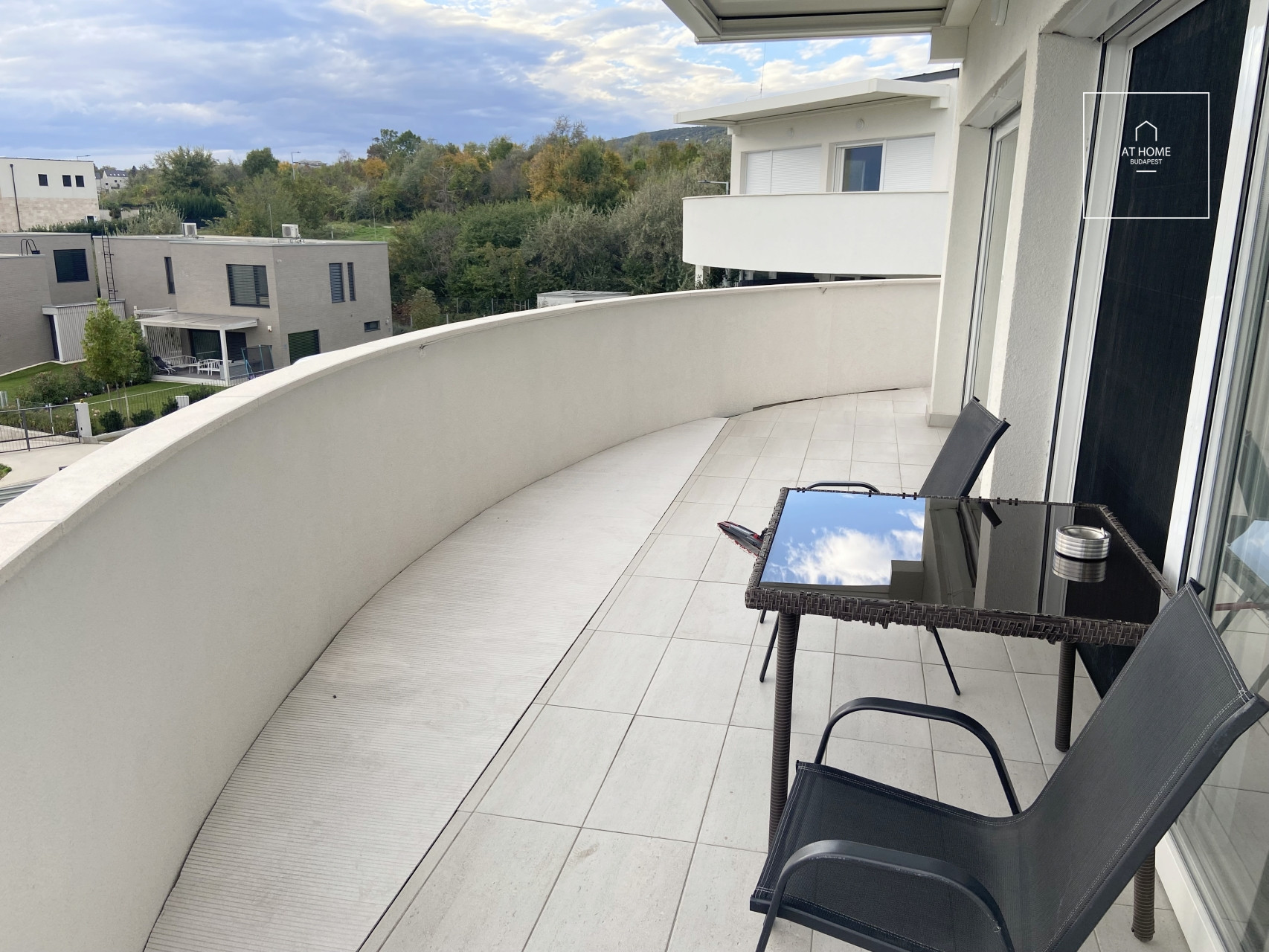 Lélegzetelállító  penthouse lakás bérbeadó Budapest XI. kerület, Hosszúrét