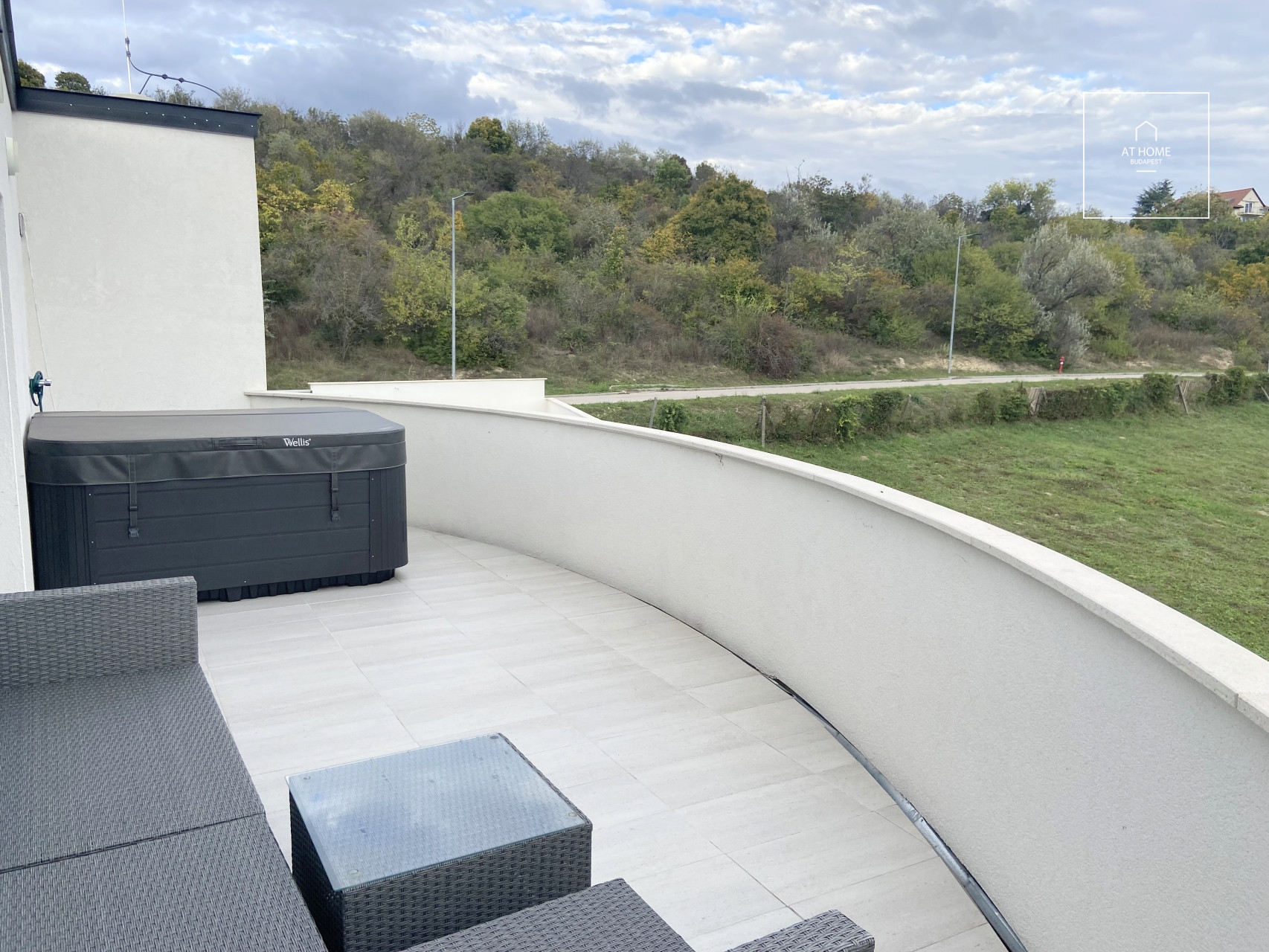 Lélegzetelállító  penthouse lakás bérbeadó Budapest XI. kerület, Hosszúrét