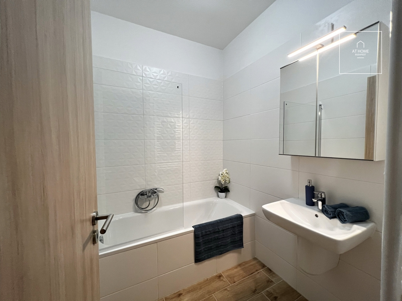 Newly built apartment in the 3rd district of Budapest Óbuda Duna-bank