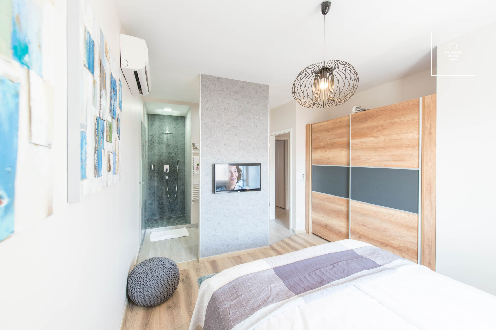 3-bedroom luxury penthouse apartment for rent in Budapest VI. district