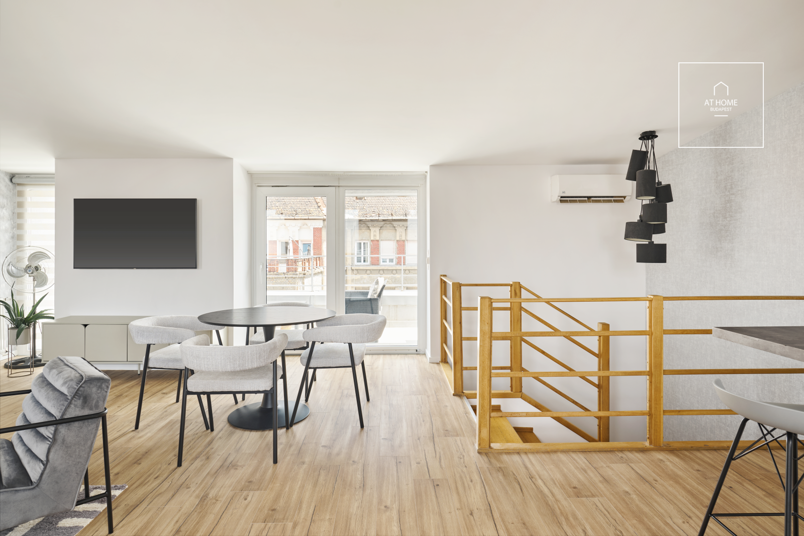 3-bedroom luxury penthouse apartment for rent in Budapest VI. district