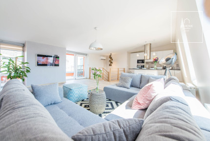 3 hálószobás penthouse luxuslakás kiadó a VI. kerületben