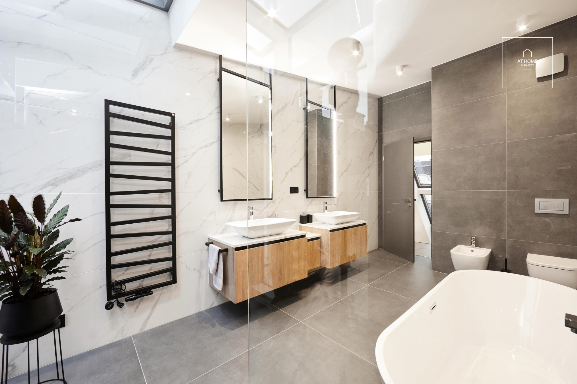 3-bedroom newly built luxury apartment for rent in Budapest VI. district