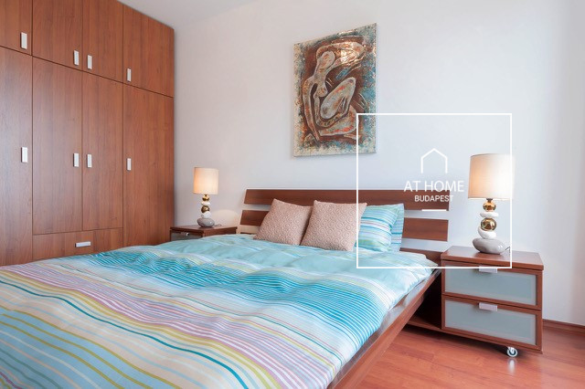 Elegant penthouse apartment VI. district, Terézváros