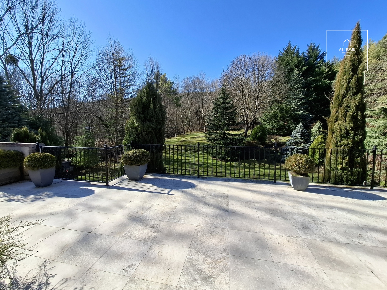 Spacious 250 m² duplex apartment with panoramic forest views in District II