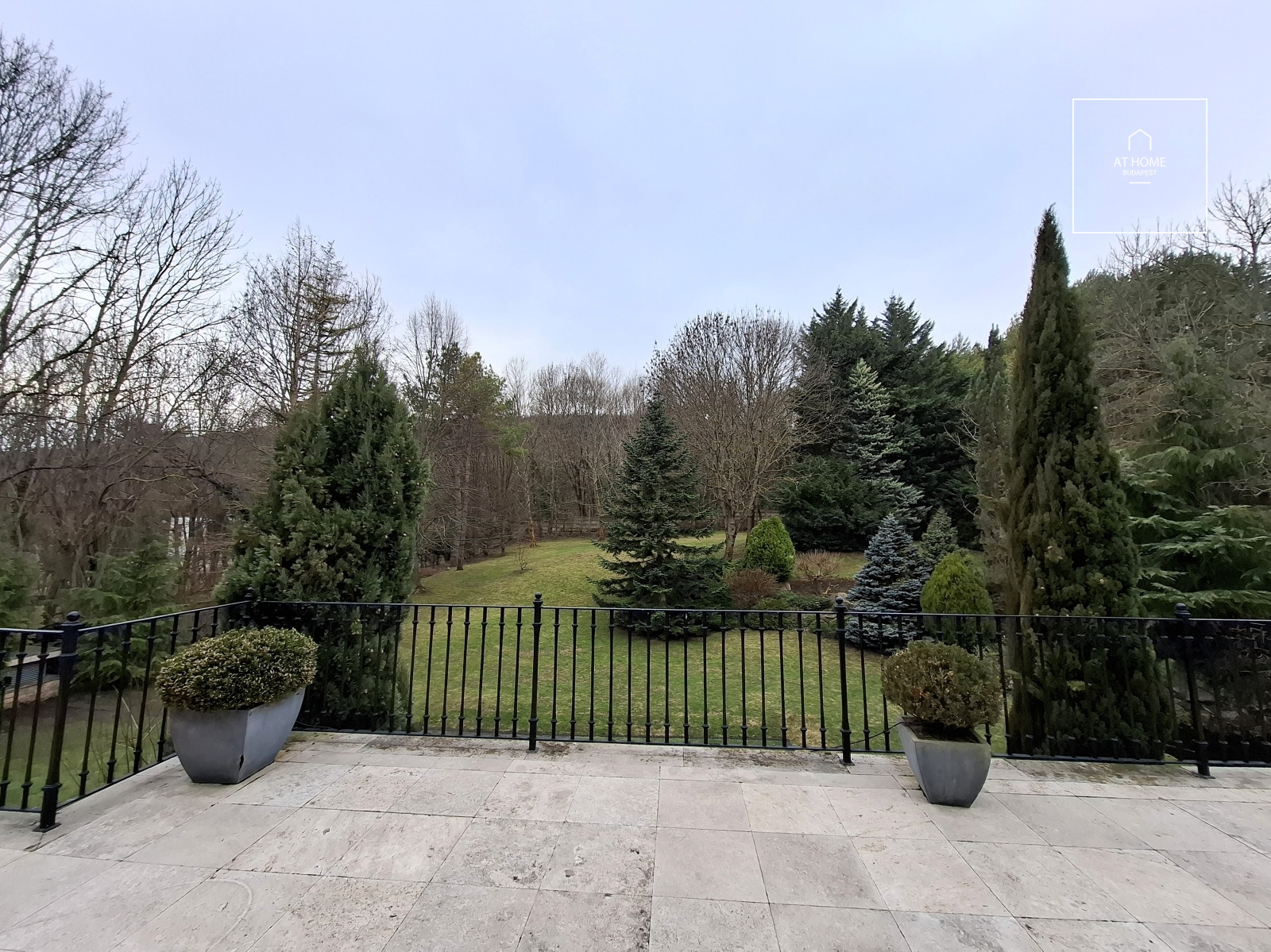 Spacious 250 m² duplex apartment with panoramic forest views in District II