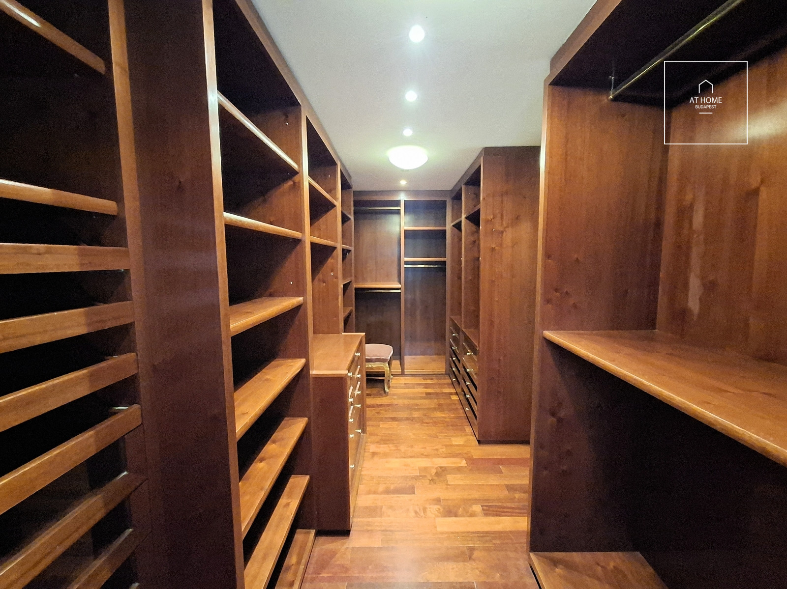 Spacious 250 m² duplex apartment with panoramic forest views in District II