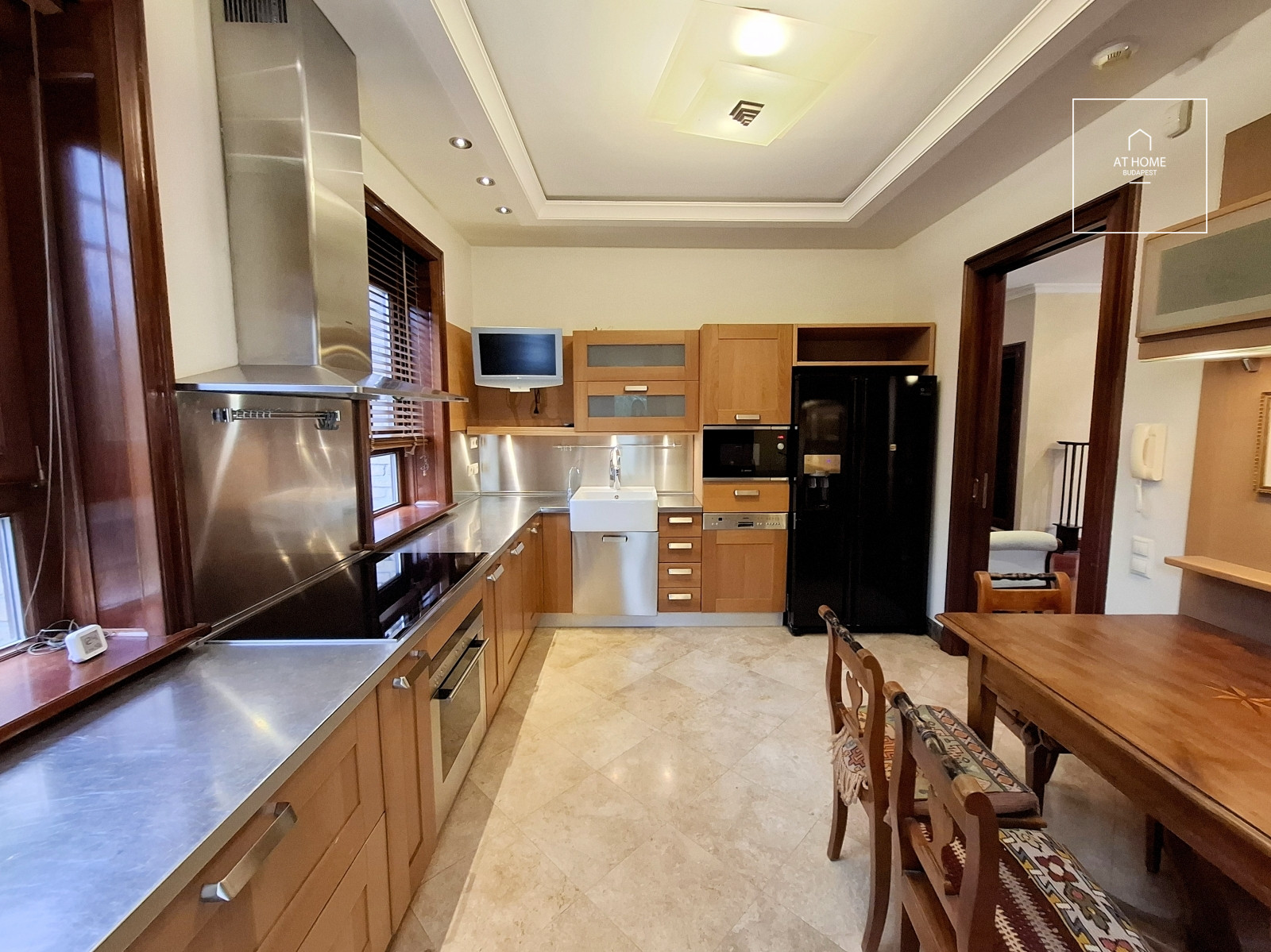 Spacious 250 m² duplex apartment with panoramic forest views in District II