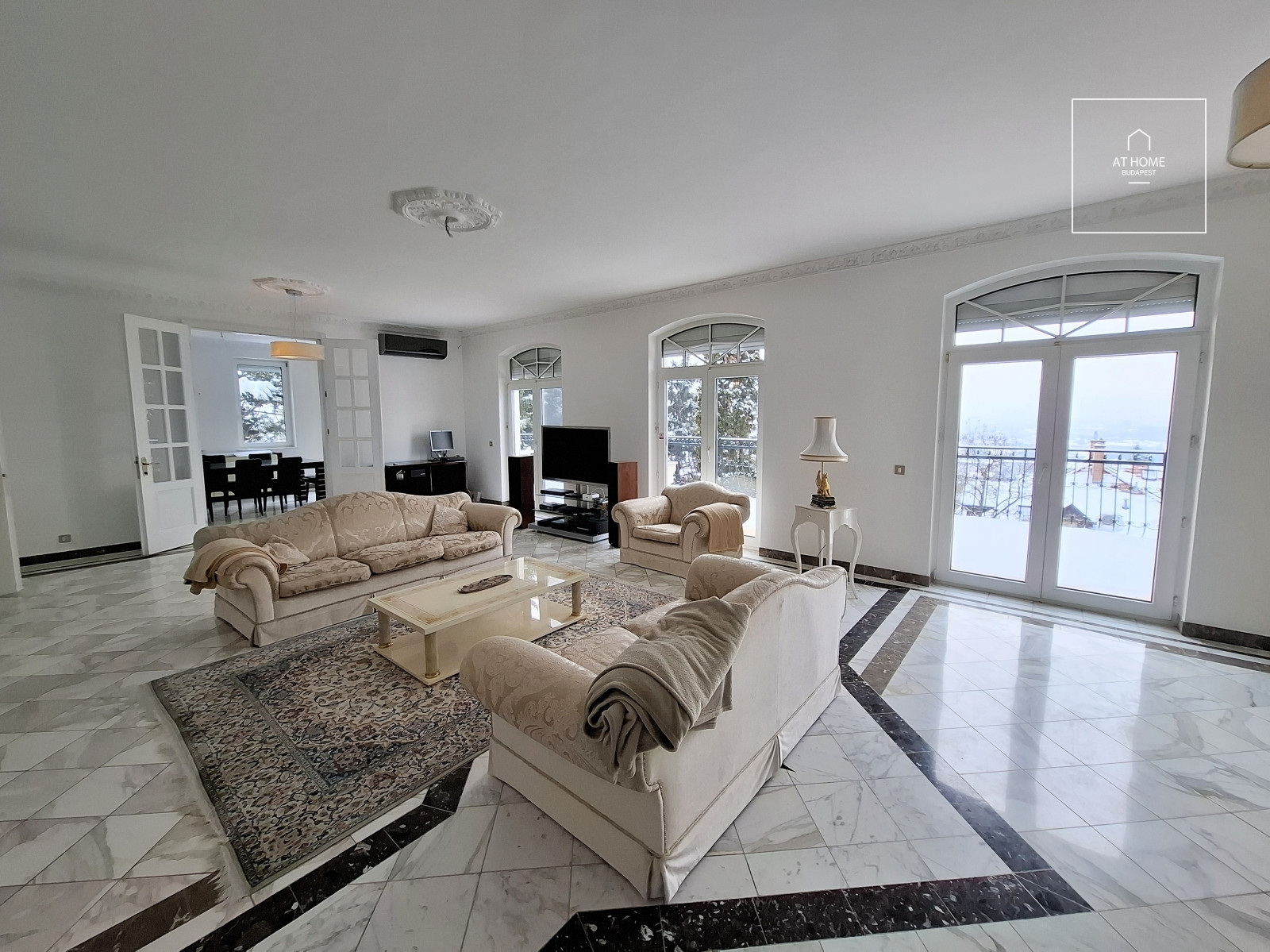 Exclusive 240 sqm apartment with terrace and 2 garage spaces on Gellért Hill