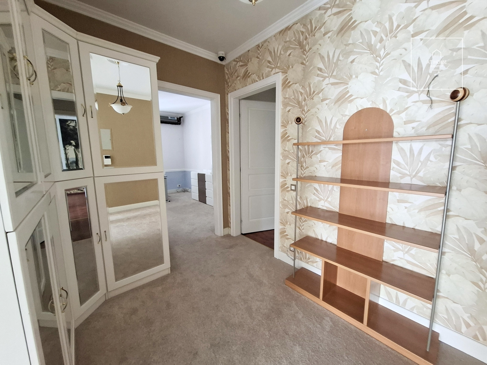 Exclusive 240 sqm apartment with terrace and 2 garage spaces on Gellért Hill