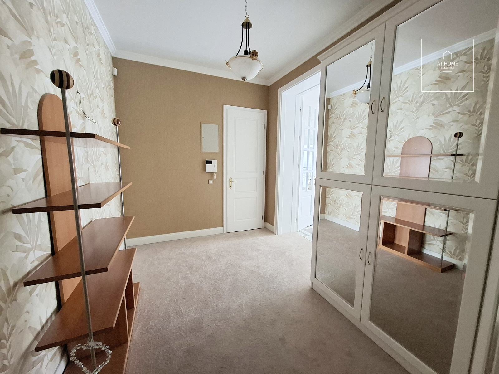 Exclusive 240 sqm apartment with terrace and 2 garage spaces on Gellért Hill