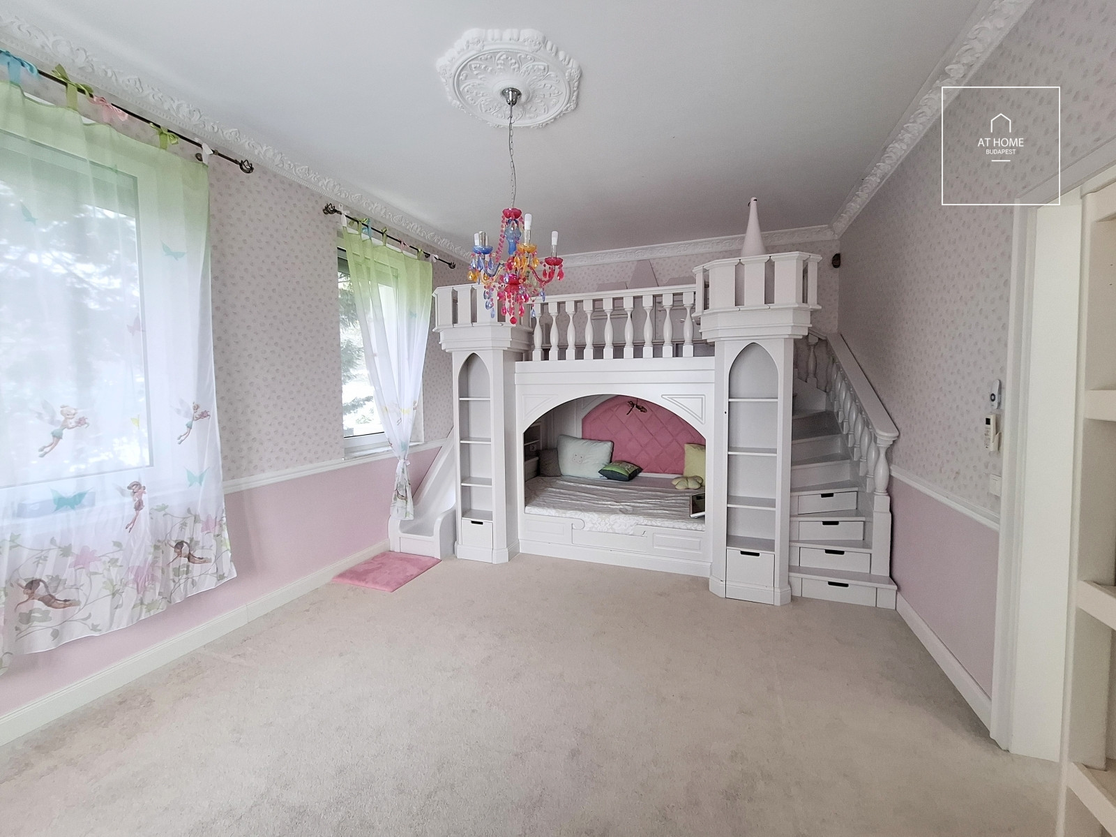 Exclusive 240 sqm apartment with terrace and 2 garage spaces on Gellért Hill
