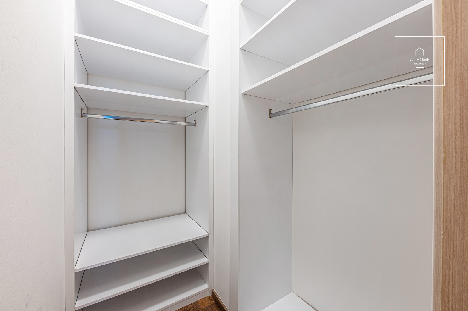 Furnished panoramic apartment with terrace and parking space at Budapart