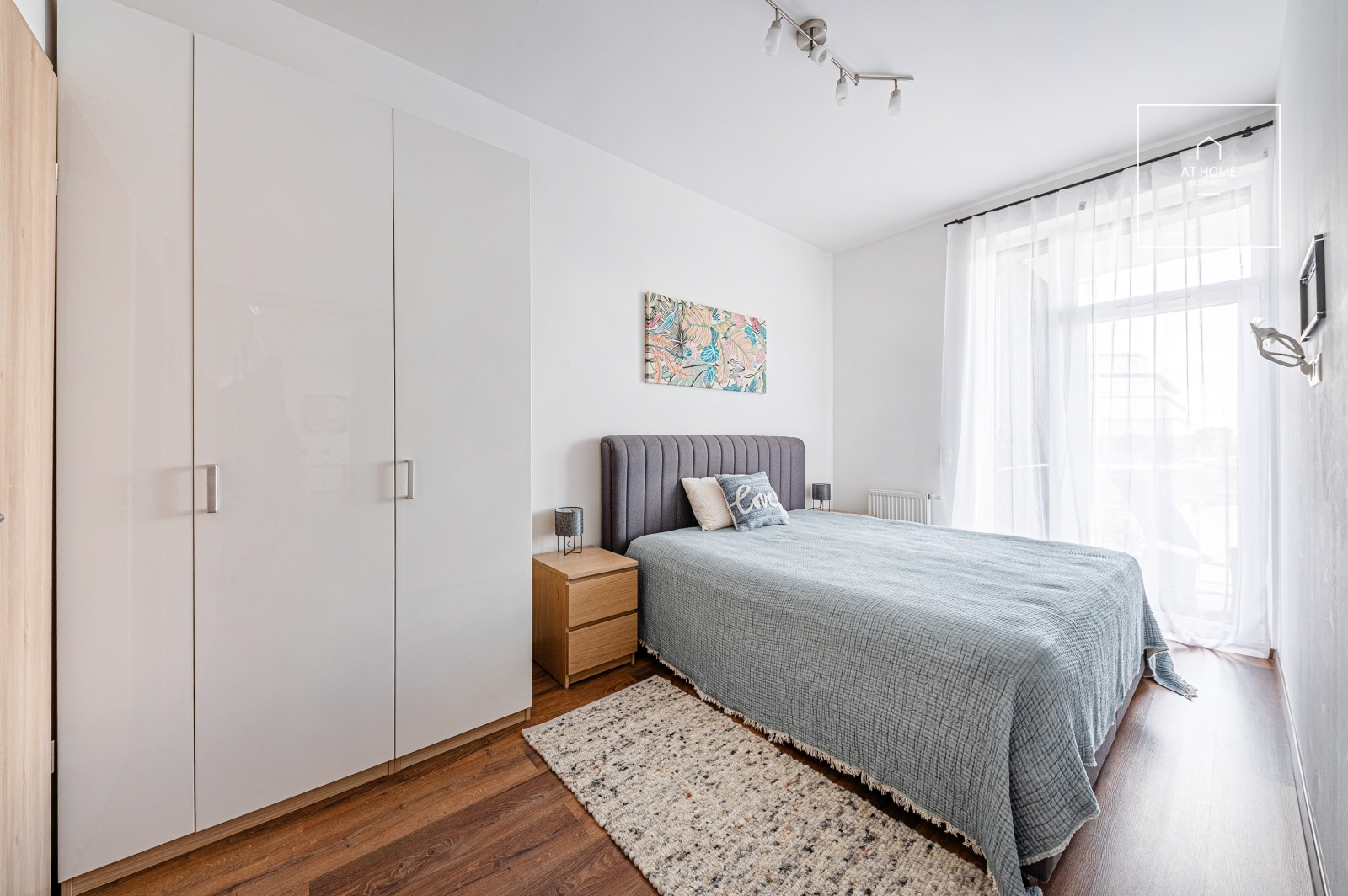 Furnished panoramic apartment with terrace and parking space at Budapart