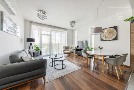 Furnished panoramic apartment with terrace and parking space at Budapart