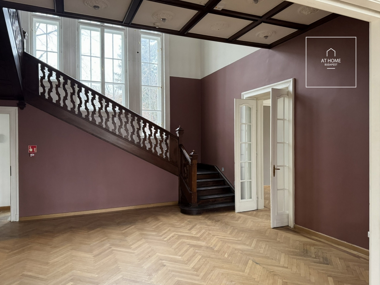 Beautifully maintained Neo-Baroque villa in the 2nd district, Rózsadomb