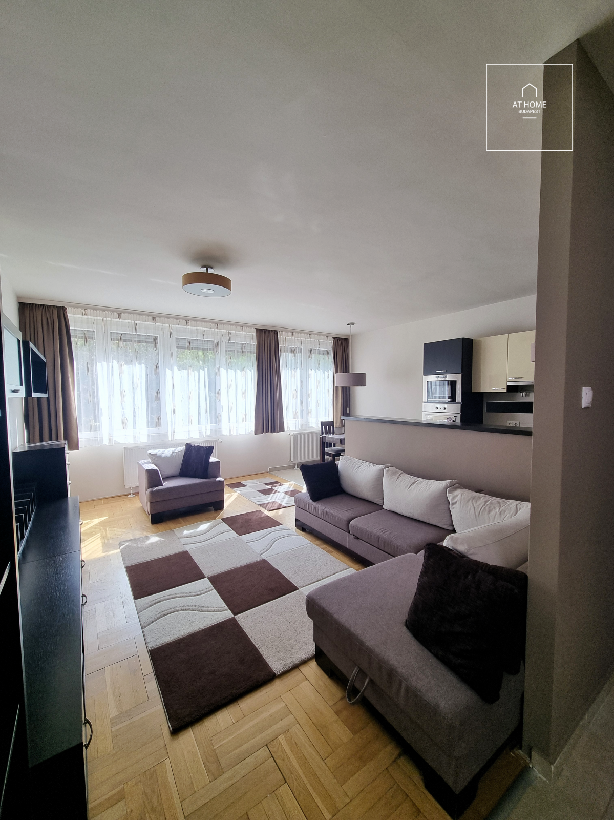 Renovated split-level apartment with 2 bedrooms in District II