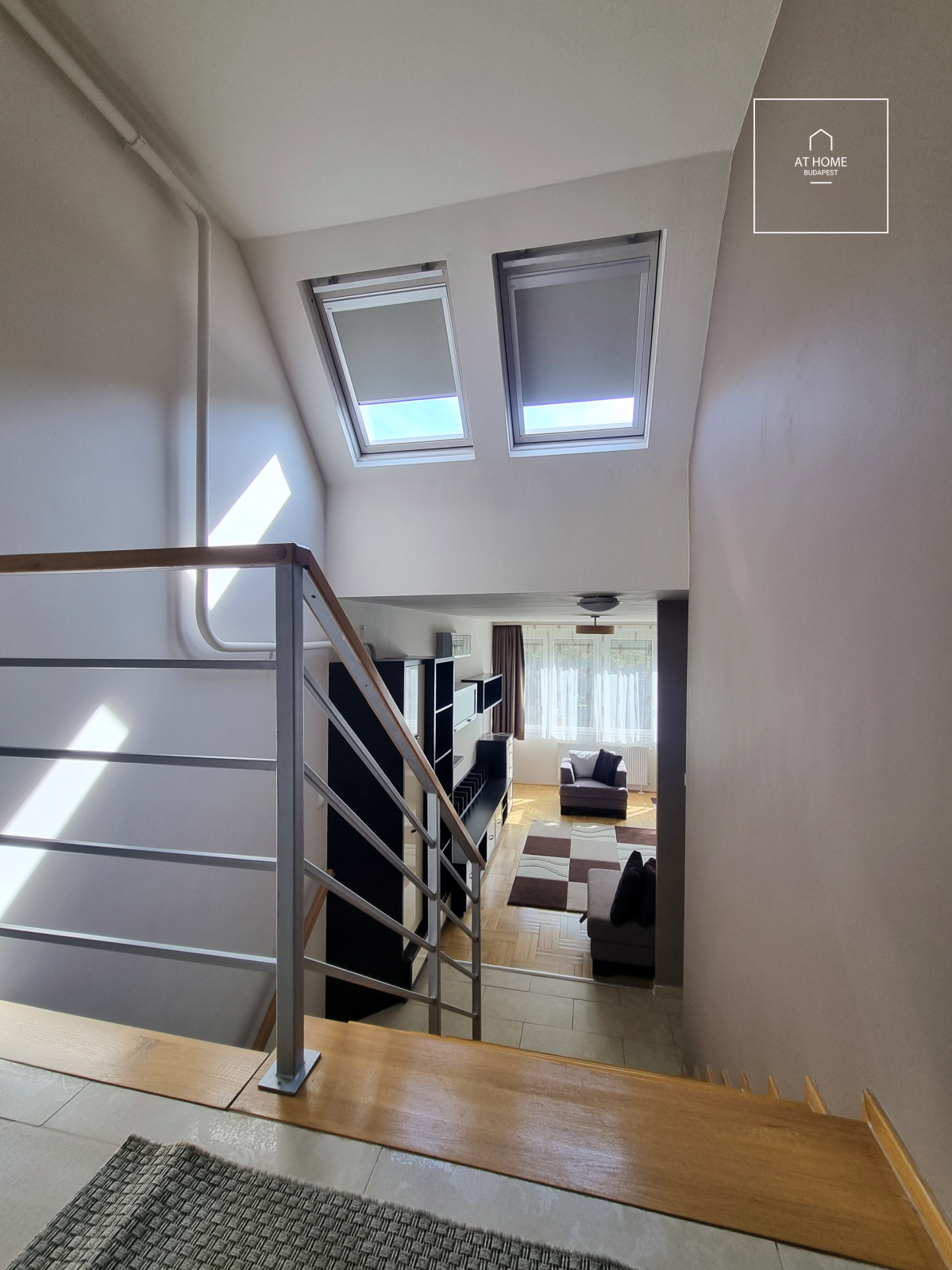 Renovated split-level apartment with 2 bedrooms in District II