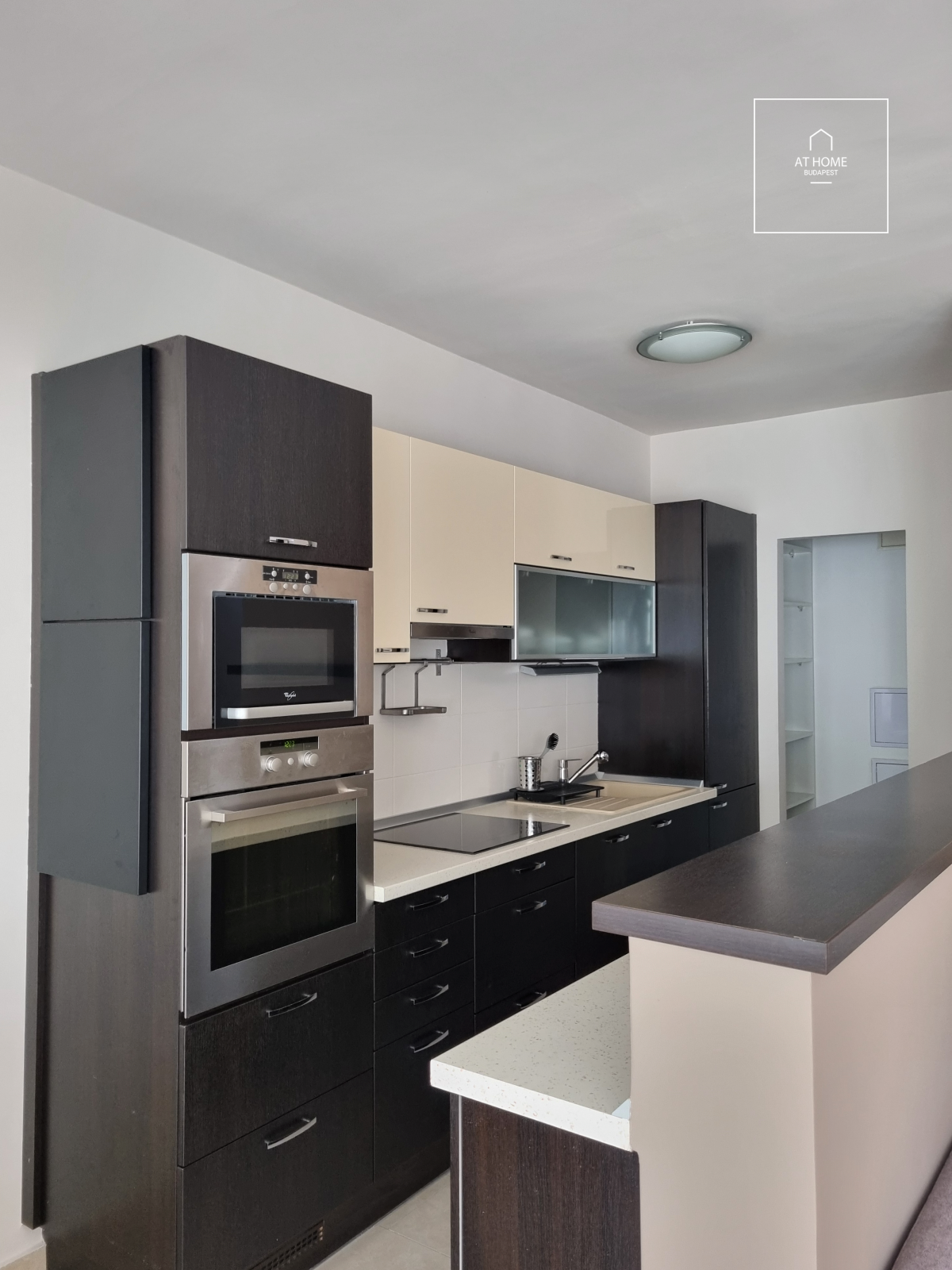 Renovated split-level apartment with 2 bedrooms in District II