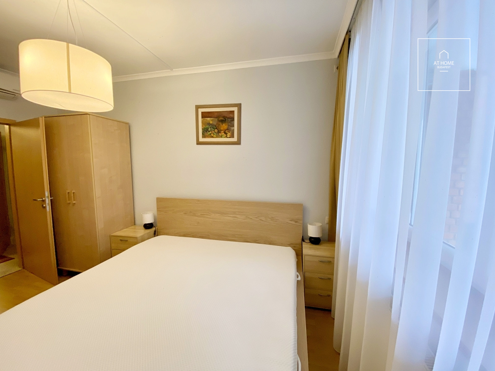 43 sqm one-bedroom apartment with a balcony in the 1st district, at the foot of the Citadella