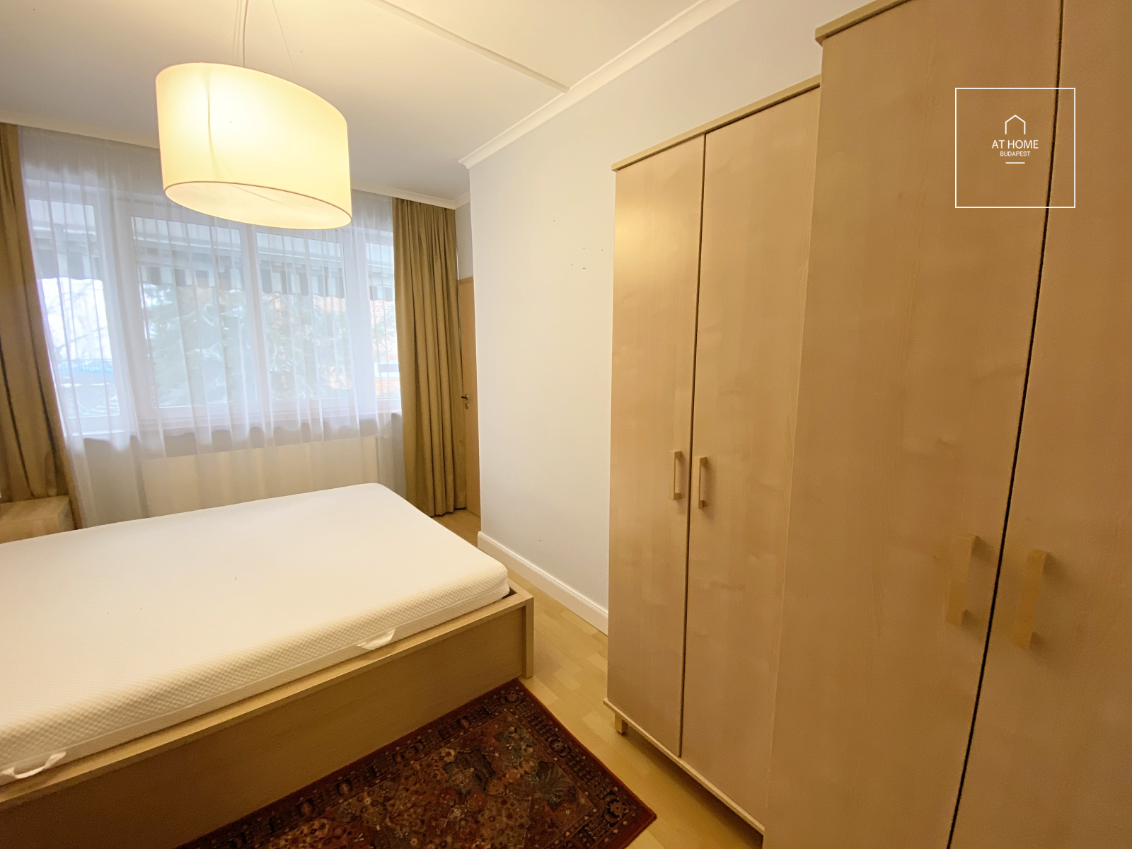 43 sqm one-bedroom apartment with a balcony in the 1st district, at the foot of the Citadella