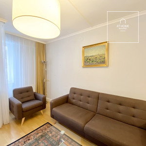 43 sqm one-bedroom apartment with a balcony in the 1st district, at the foot of the Citadella