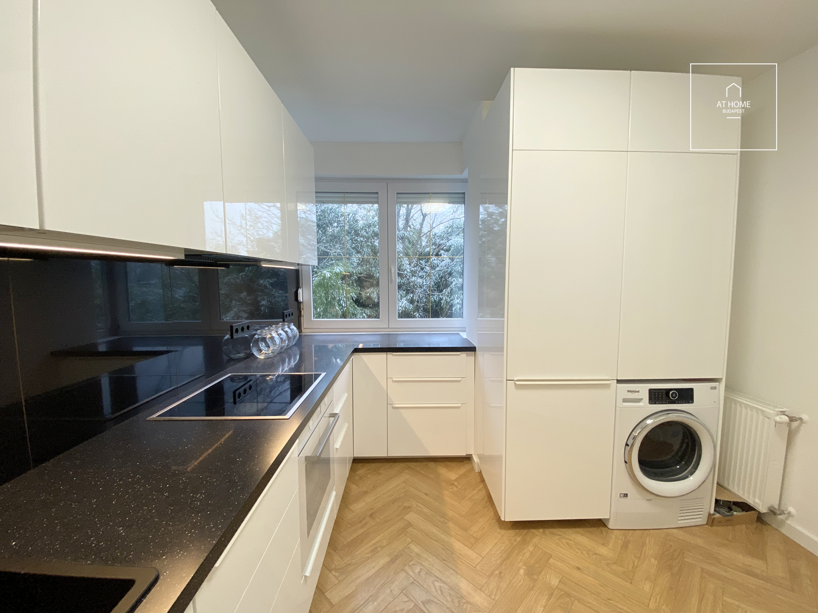 Renovated 136 sqm apartment with 3 bedrooms and a 14 sqm terrace in the 2nd district of Budapest