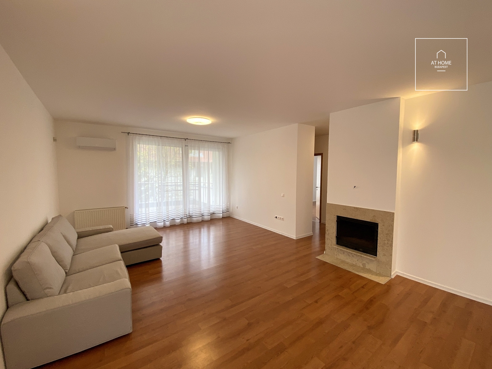 Panoramic 140 sqm apartment with two terraces and three bedrooms in Budapest’s 2nd district