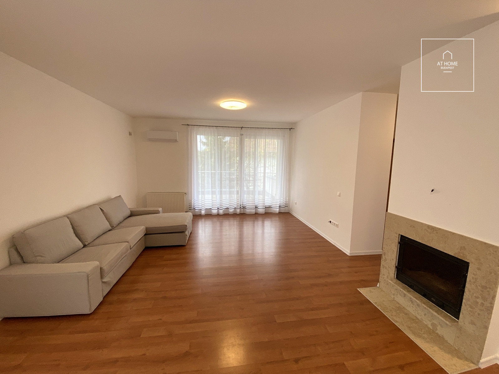 Panoramic 140 sqm apartment with two terraces and three bedrooms in Budapest’s 2nd district