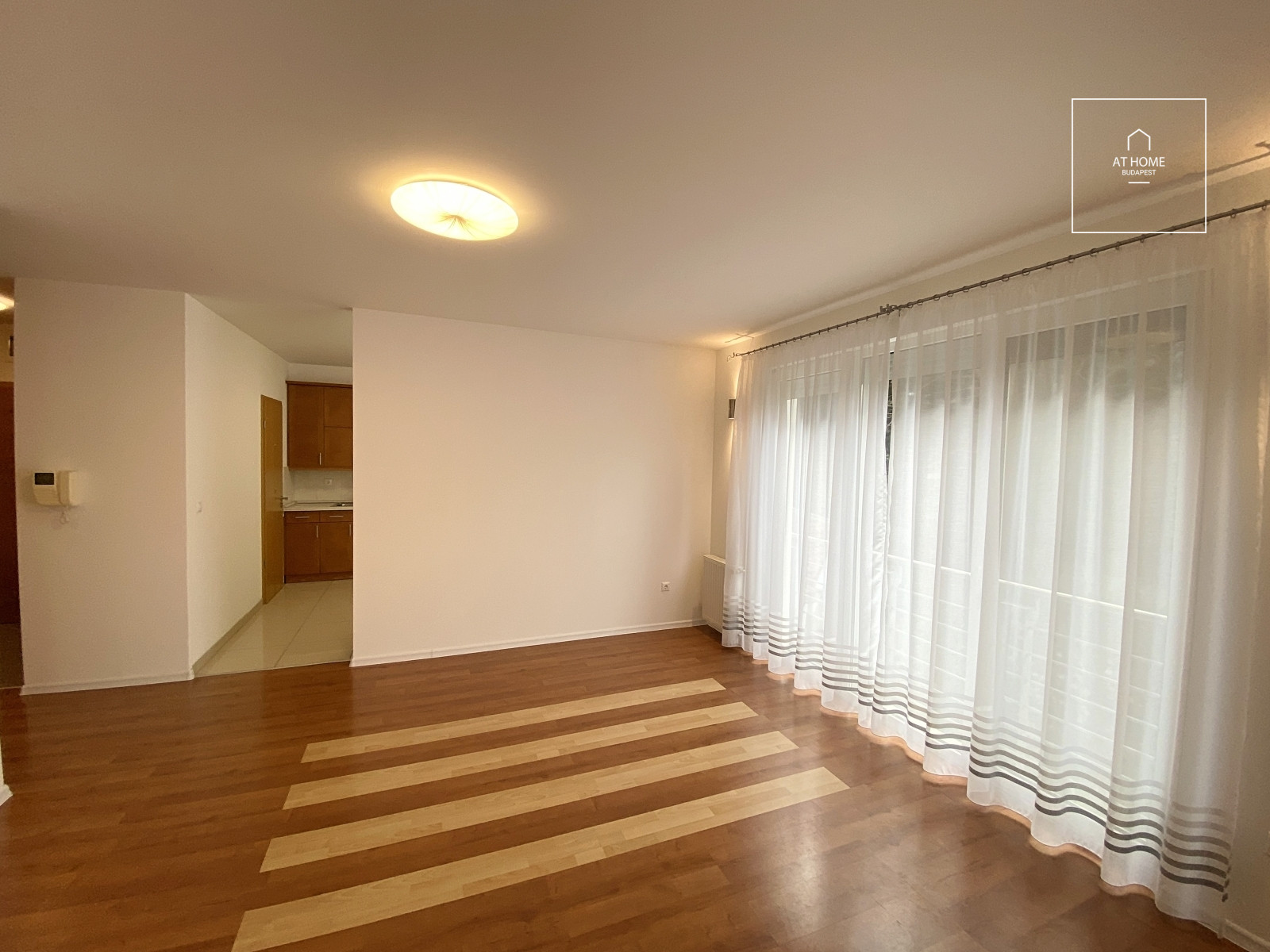 Panoramic 140 sqm apartment with two terraces and three bedrooms in Budapest’s 2nd district