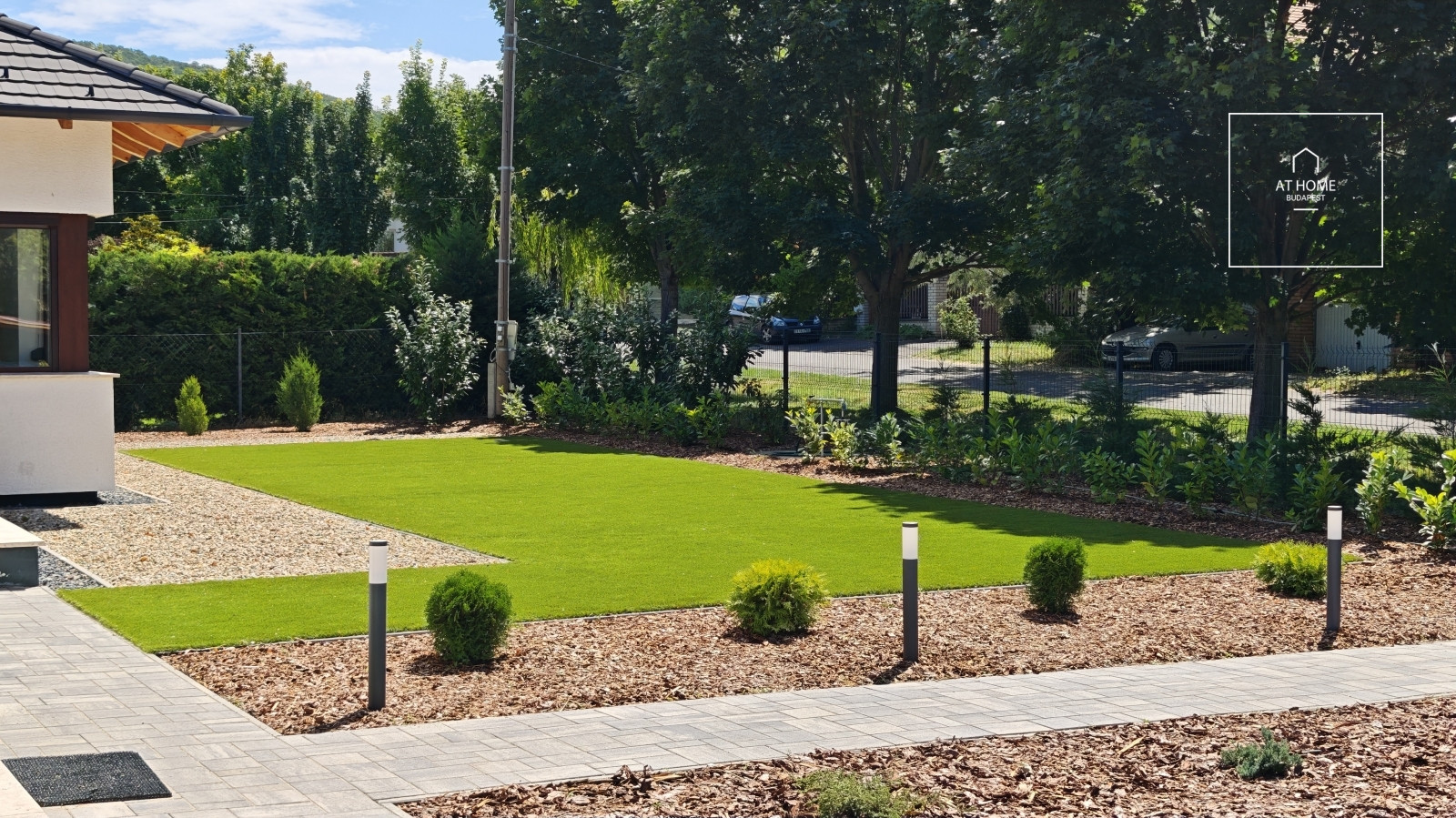 Newly built family house with 3 bedrooms and two garage spaces in Telki