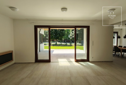 Újépítésű családi ház 3 hálószobával és két garázshellyel Telkin