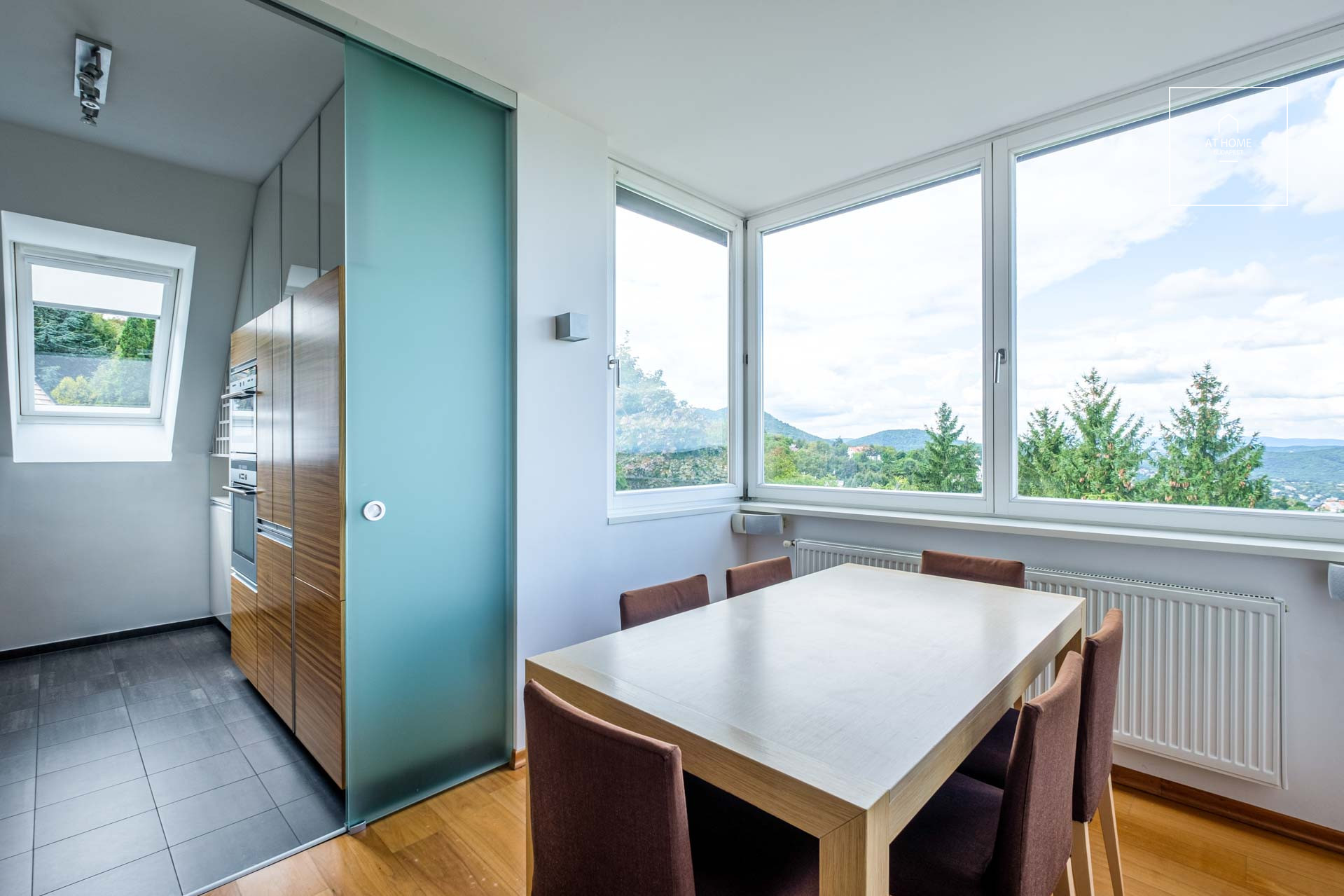 4 bedroom exclusive apartment for rent in the XII. district, Budapest