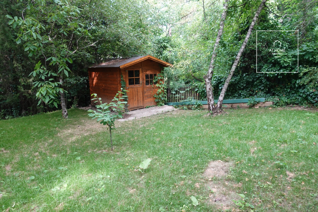 Luxuslakás 3 hálószobával, terasszal és saját kerttel a XII. kerületben