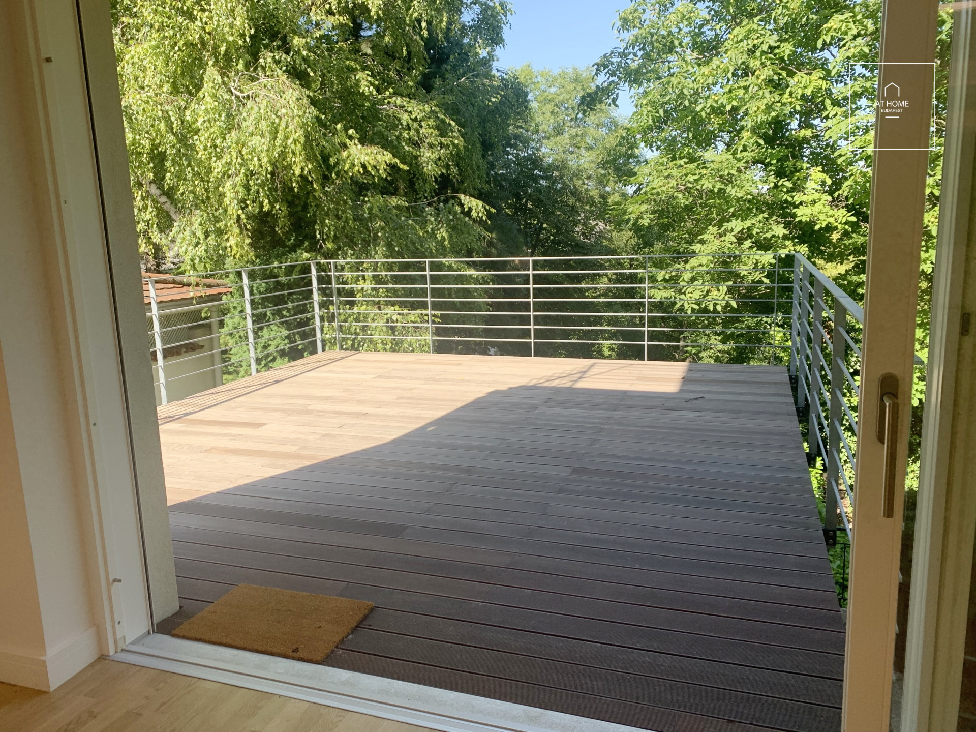 Luxury apartment with 3 bedrooms, a terrace, and a private garden in District XII