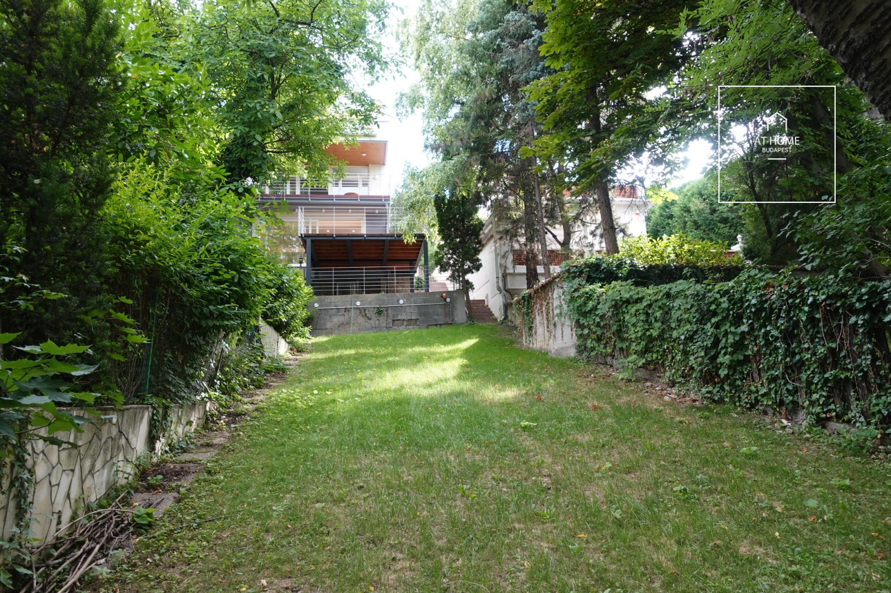 Luxury apartment with 3 bedrooms, a terrace, and a private garden in District XII