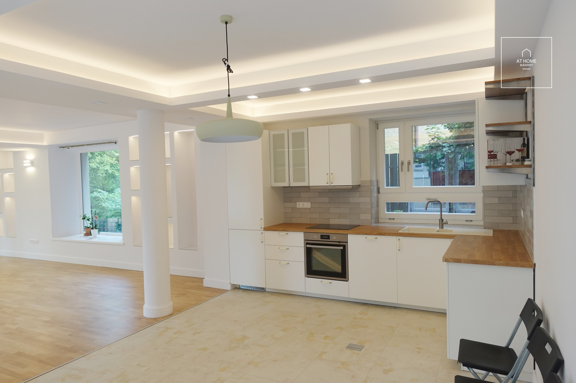 Luxury apartment with 3 bedrooms, a terrace, and a private garden in District XII