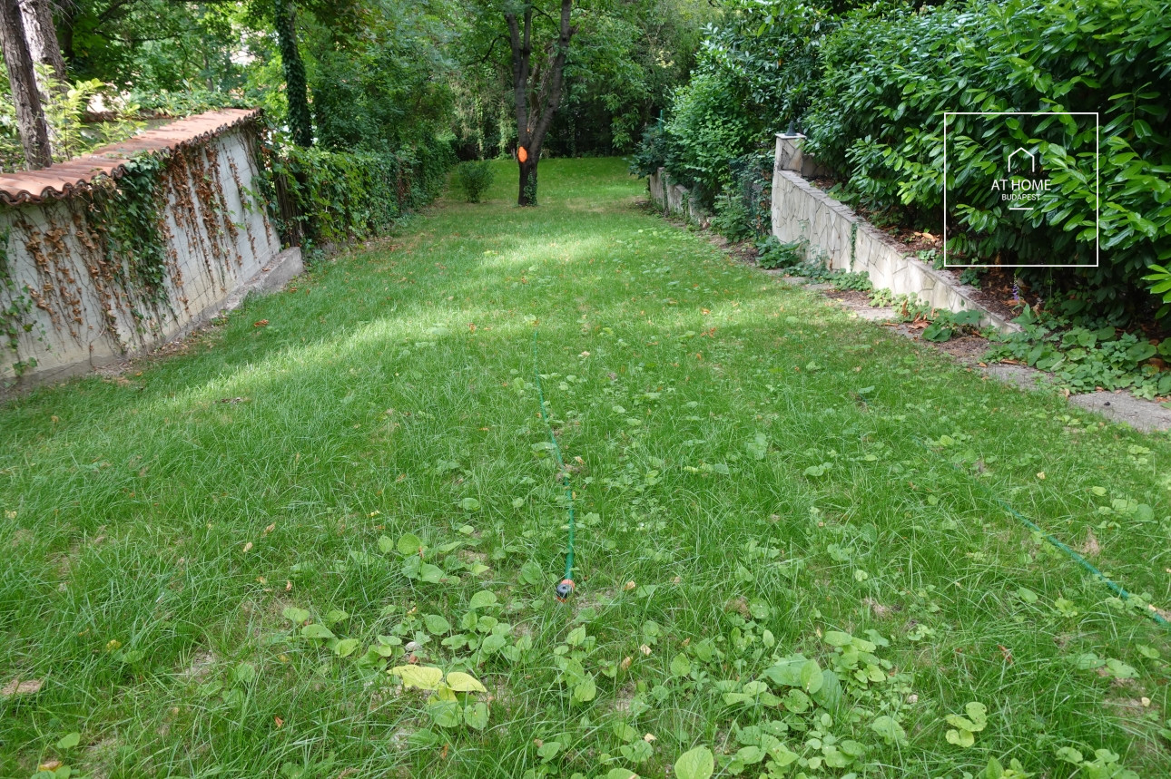 Luxuslakás 3 hálószobával, terasszal és saját kerttel a XII. kerületben