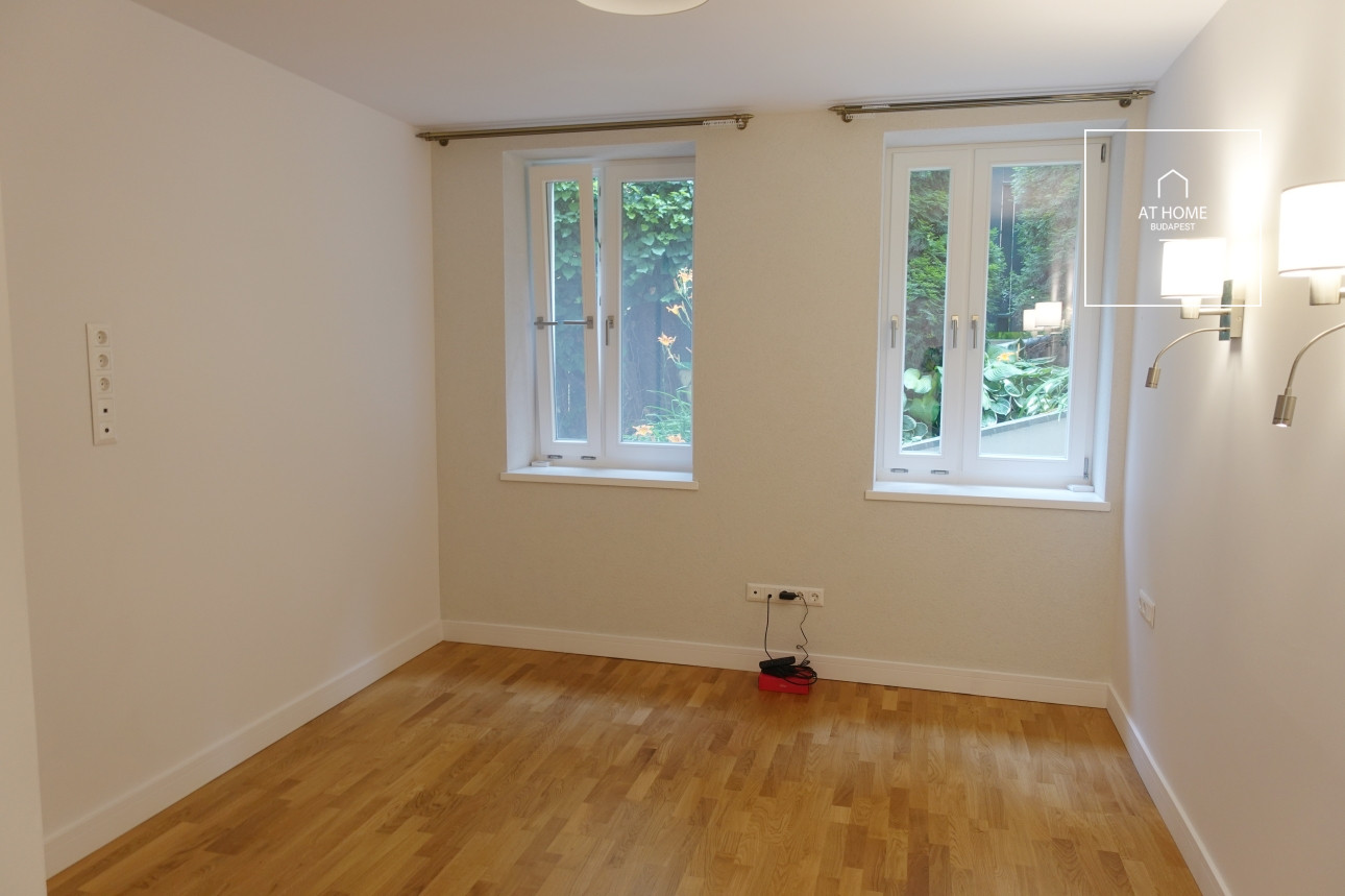 Luxury apartment with 3 bedrooms, a terrace, and a private garden in District XII