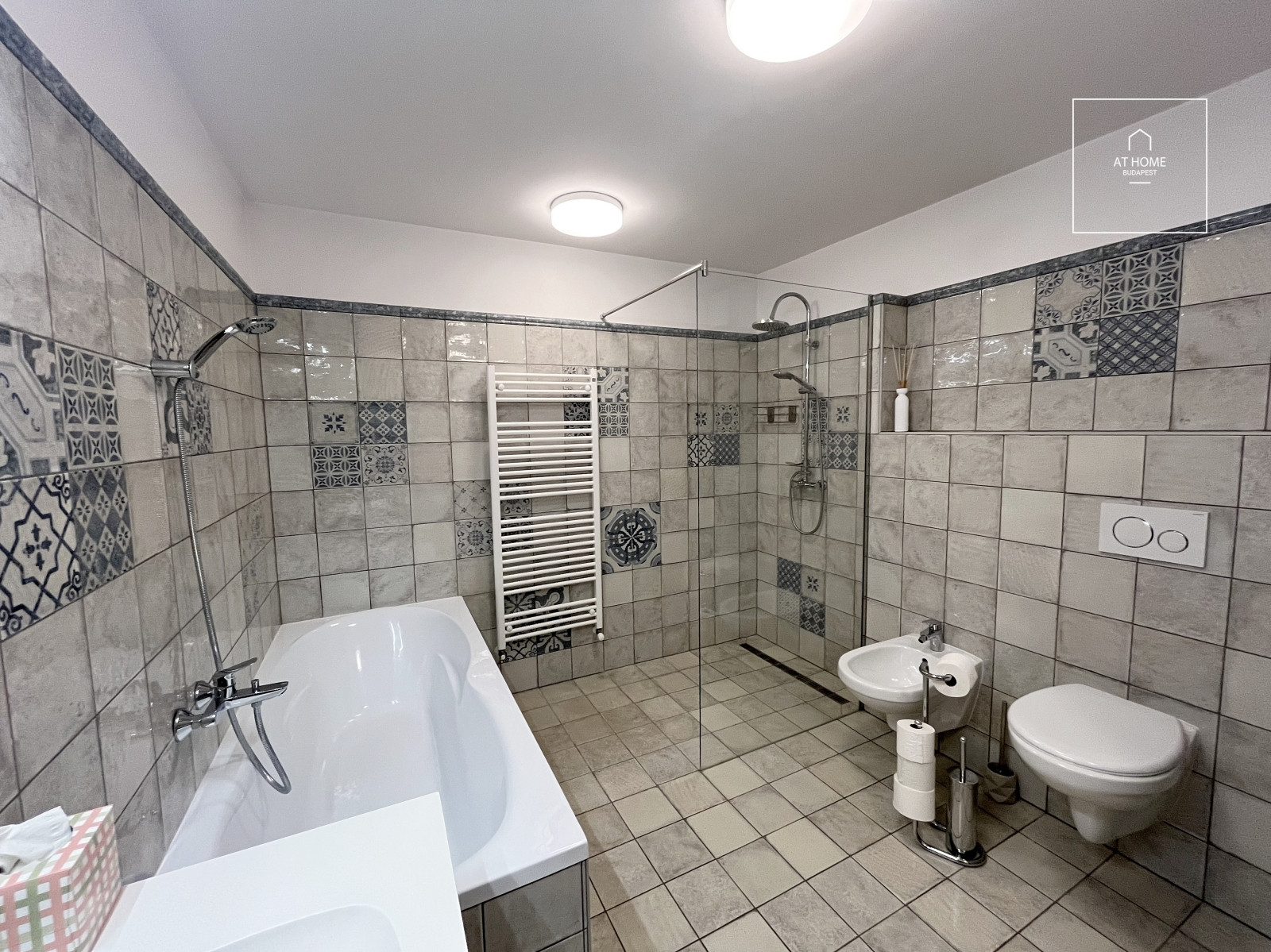 Luxury apartment with 3 bedrooms, a terrace, and a private garden in District XII