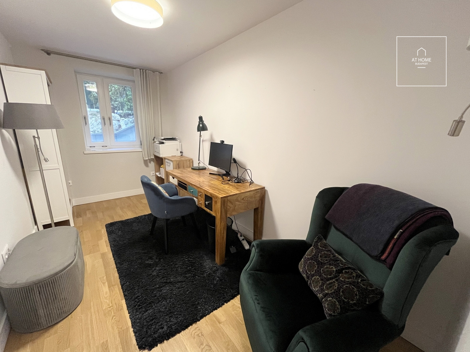 Luxury apartment with 3 bedrooms, a terrace, and a private garden in District XII