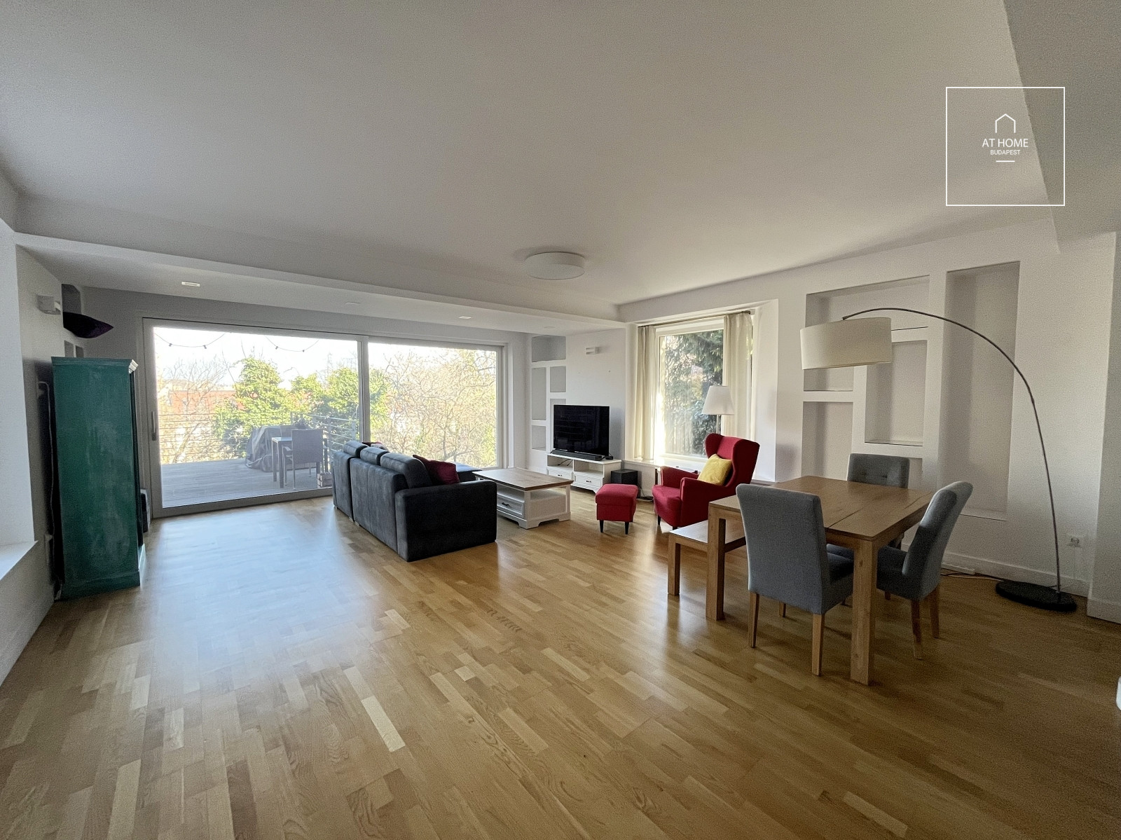 Luxury apartment with 3 bedrooms, a terrace, and a private garden in District XII