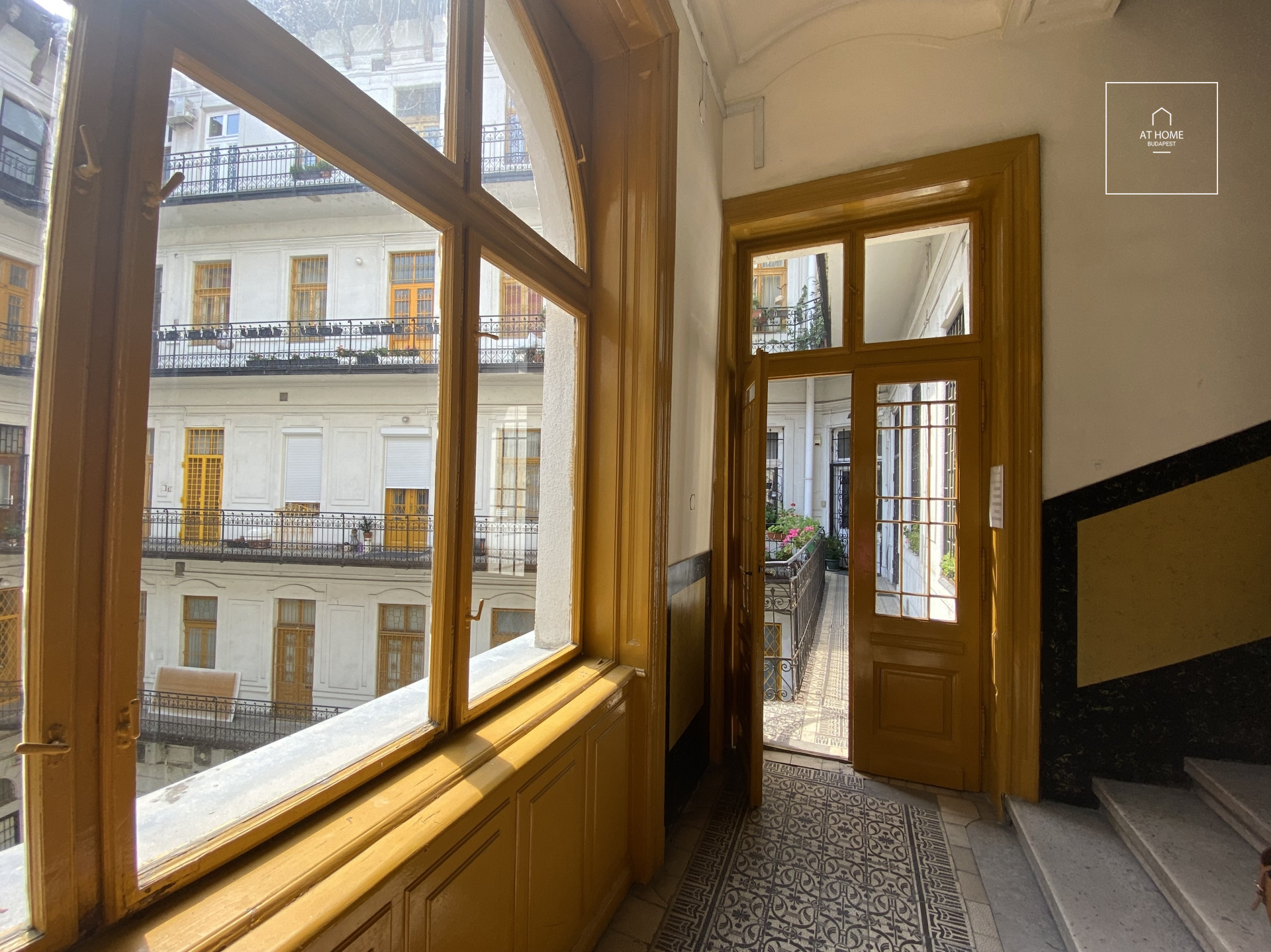 Elegant apartment for rent Budapest V. district Lipótváros