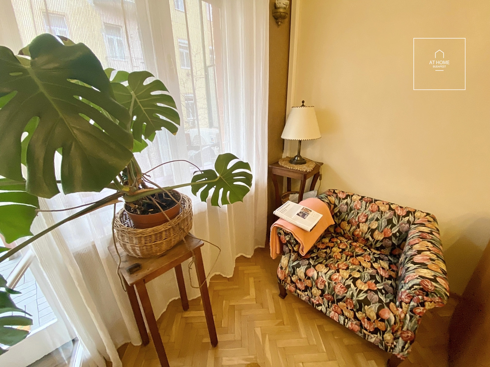 Two-bedroom apartment with excellent transport connections in District XII