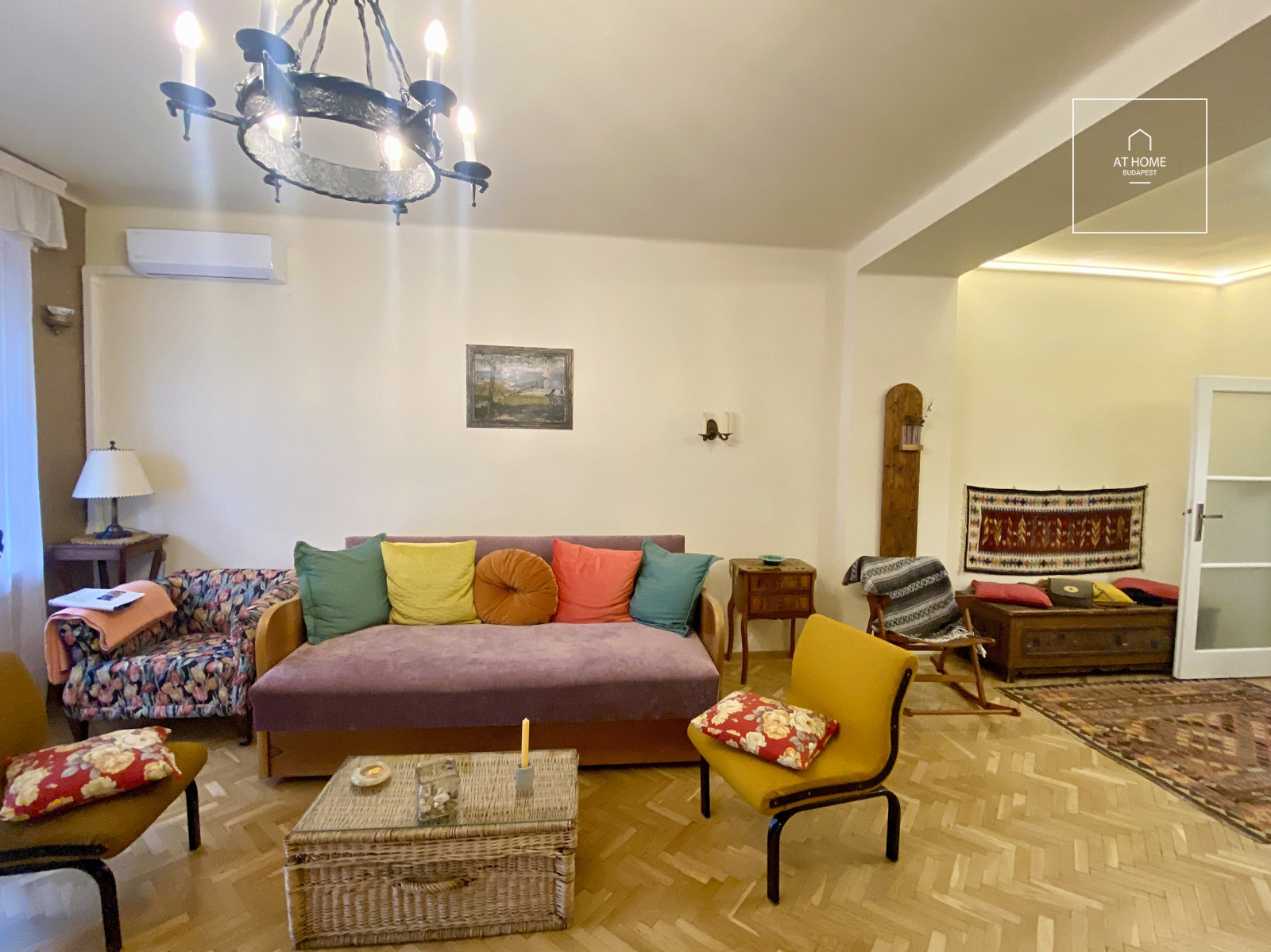 Two-bedroom apartment with excellent transport connections in District XII