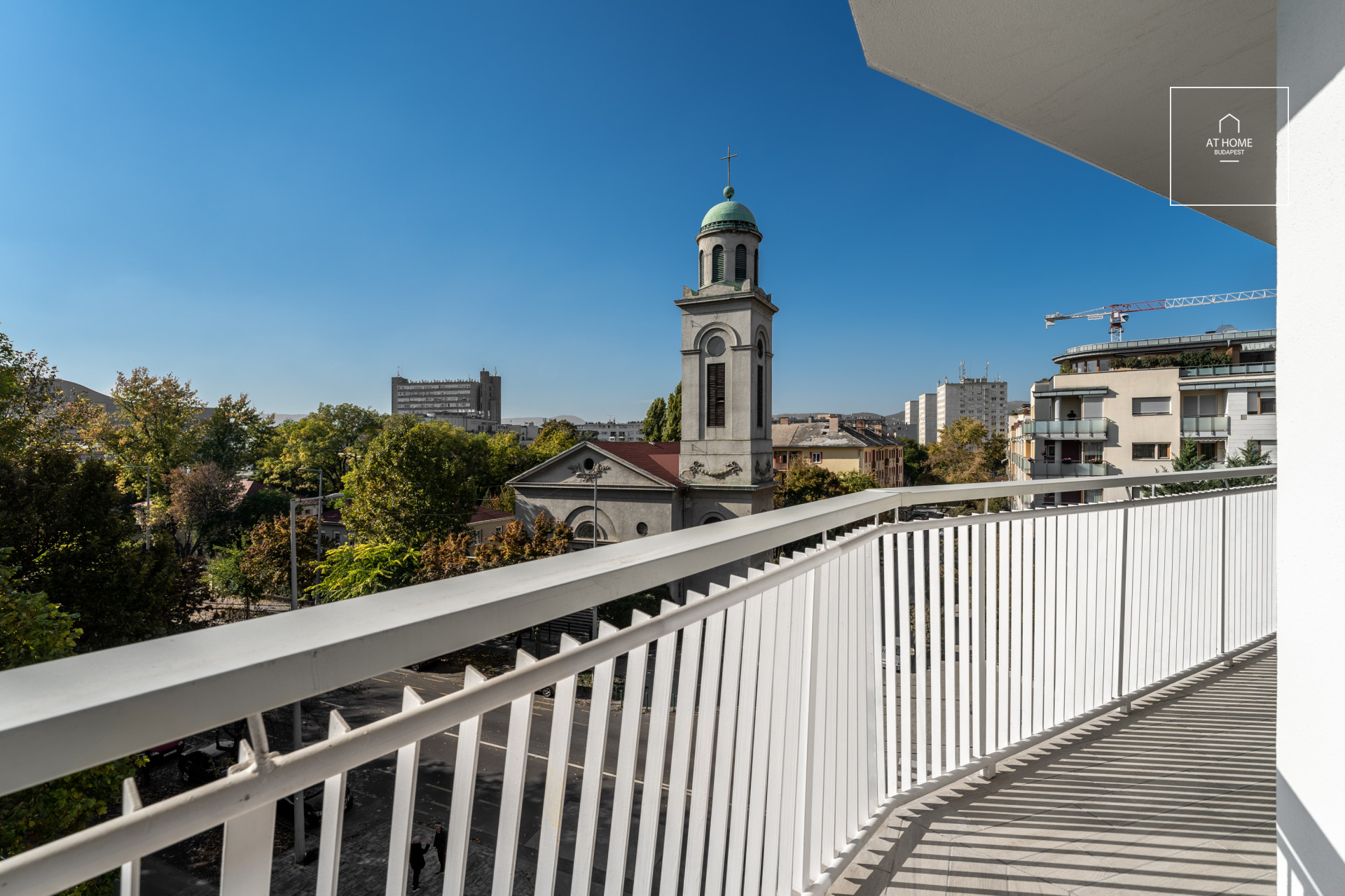 2 bedroom luxury apartment for rent in the 13th district of Budapest