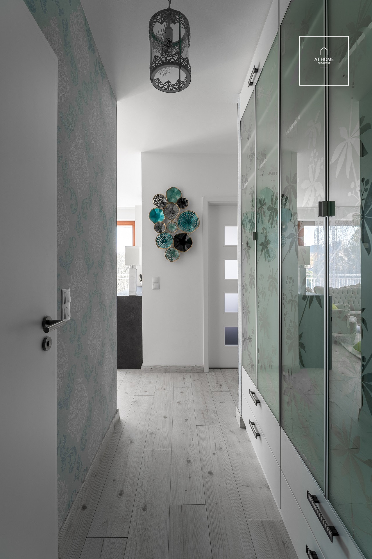 2 bedroom luxury apartment for rent in the 13th district of Budapest