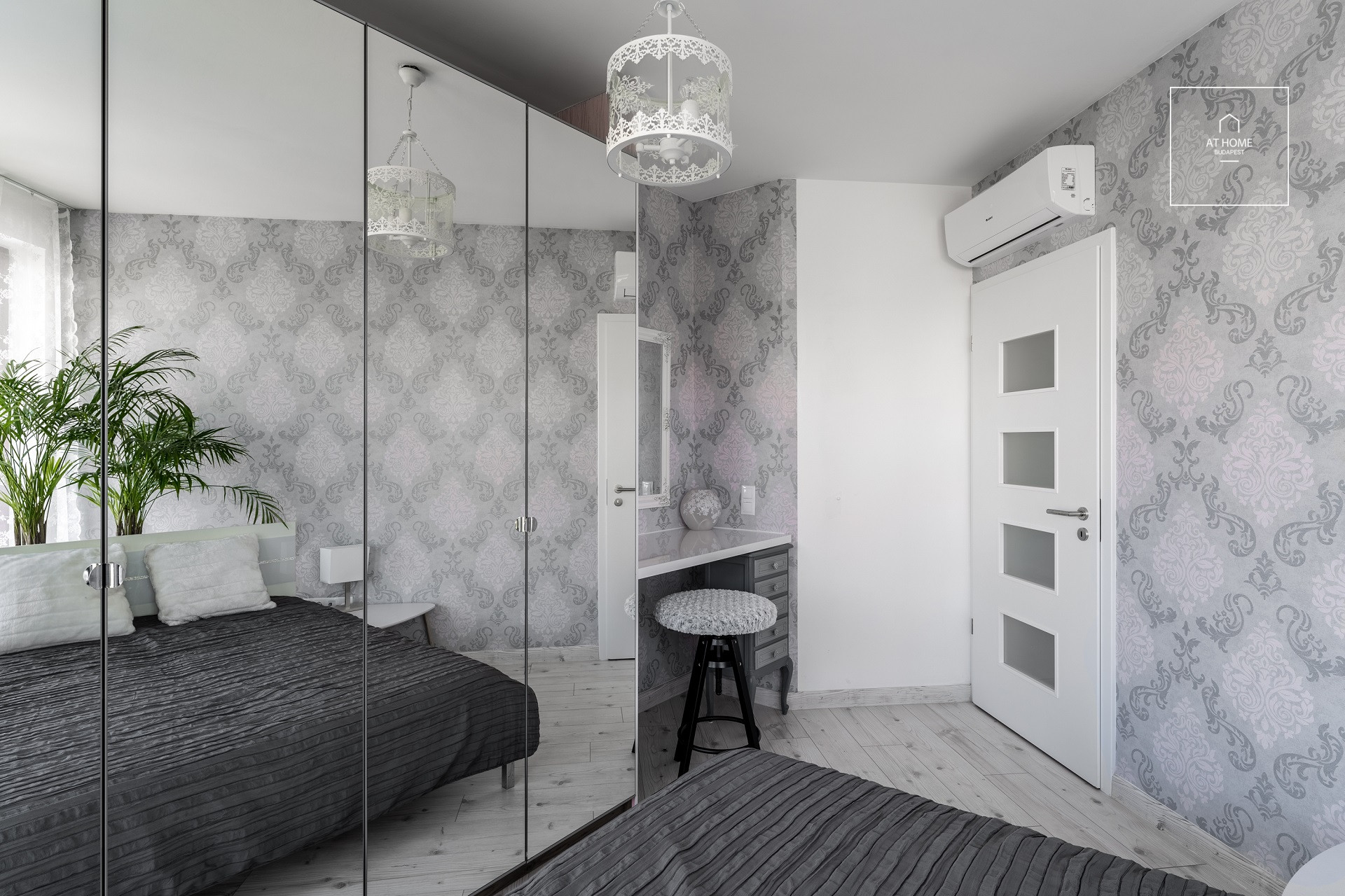 2 bedroom luxury apartment for rent in the 13th district of Budapest