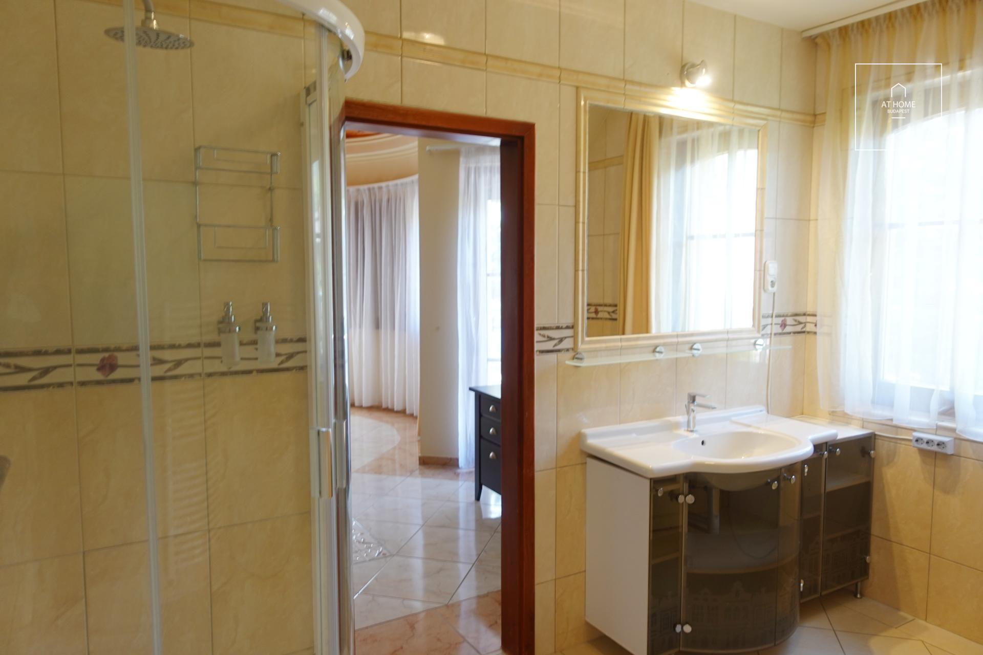 Napfényes Önálló családi ház  Budapest III. kerület, Táborhegy