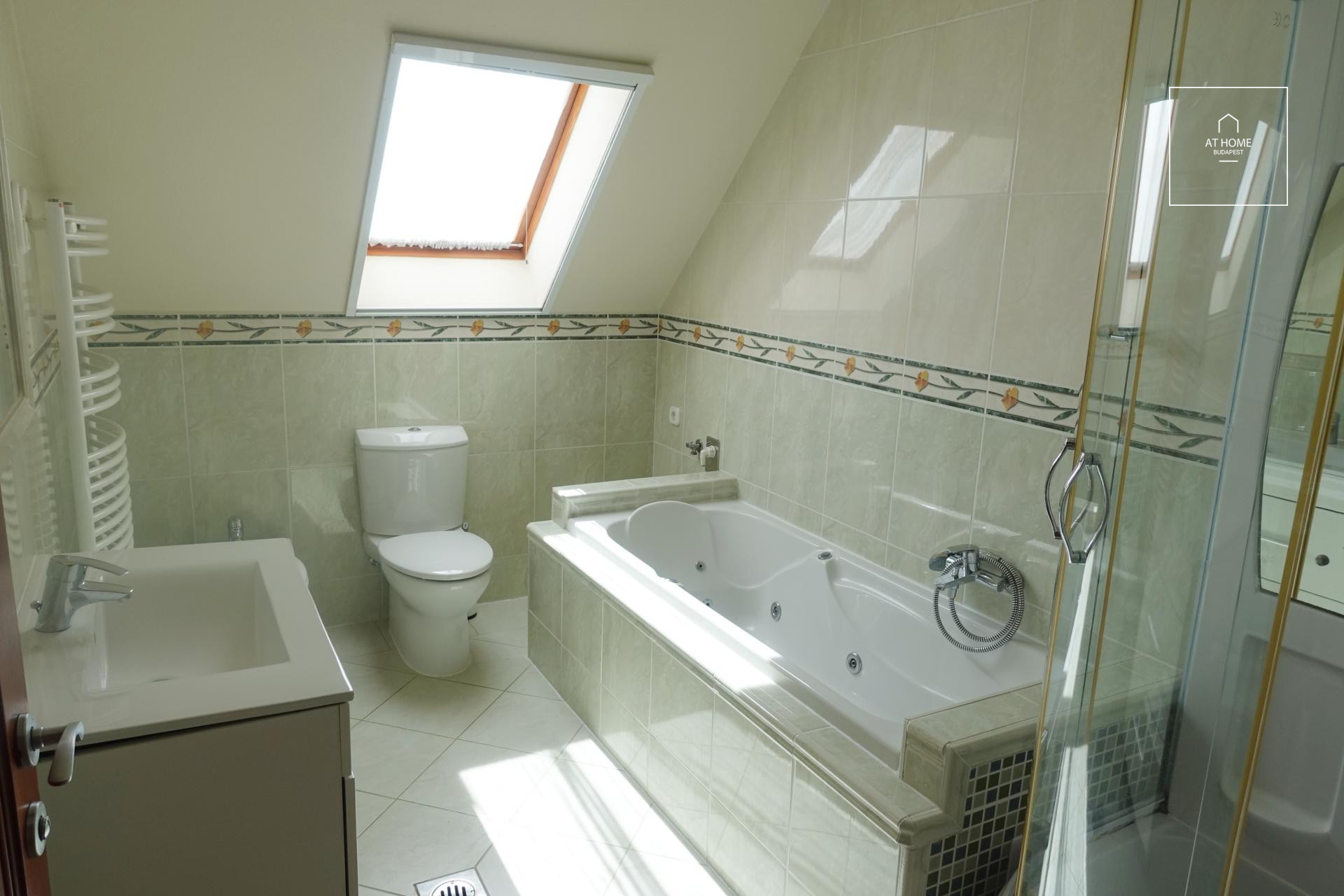 Napfényes Önálló családi ház  Budapest III. kerület, Táborhegy